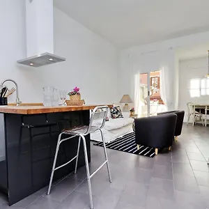 Monti Charming - Short Let Service Apartamento
